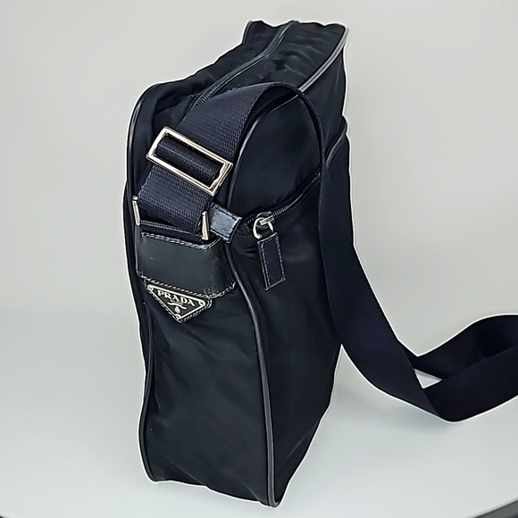 Authentic Prada Nero Tessuto Crossbody Bag - Picture 1 of 16